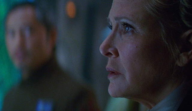 Star Wars: Bölüm VII - Güç Uyanıyor filminden yeni kareler geldi