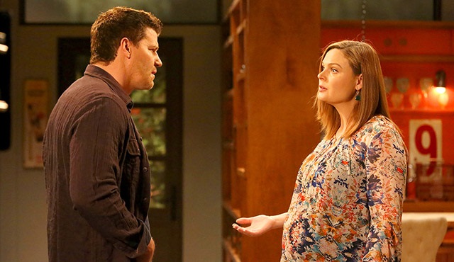 Bones: Brennan ve Booth'un yeni bebeğinin cinsiyeti belli oldu