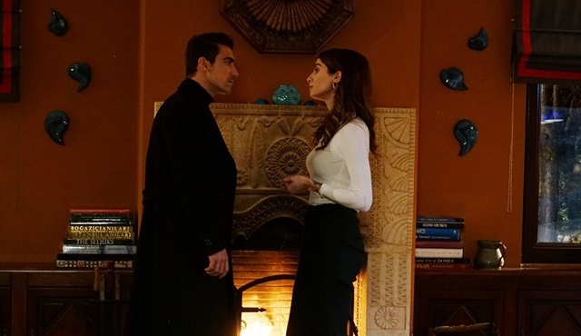 Siyah Beyaz Aşk: Aşktın sen gidişinden bildim seni*
