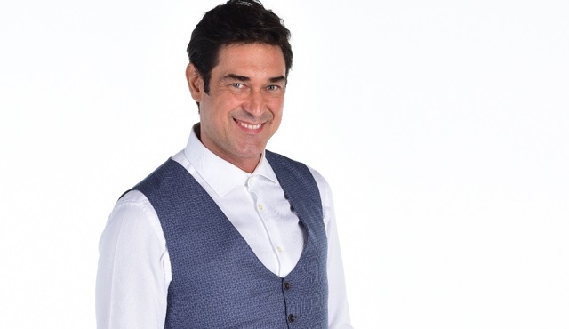 Burak Hakkı, Mayıs Kraliçesi'nin kadrosuna katıldı!