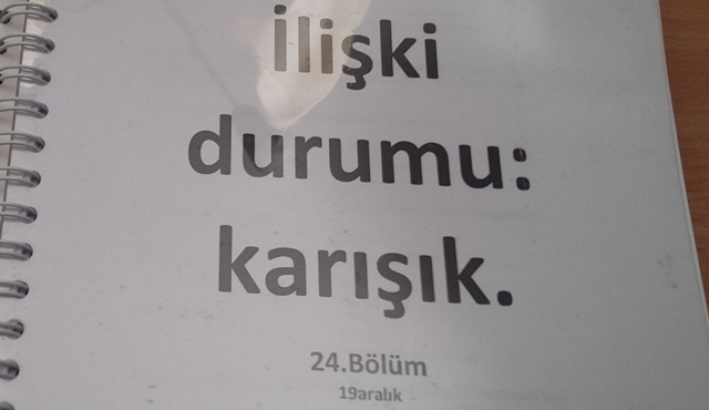 İlişki Durumu: Karışık; Set Durumu: Harika!