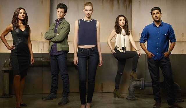 Stitchers, üçüncü sezon onayını aldı