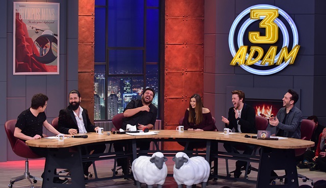 Tolga Sarıtaş, Afra Saraçoğlu ve Koray Avcı 3 Adam’a konuk oluyor!