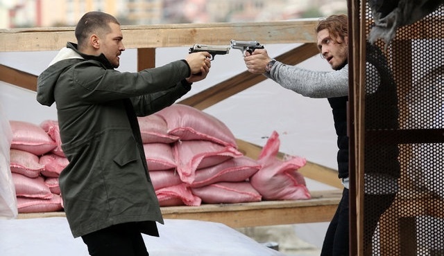 İçerde: Klişeye katlanabilirim ama noksanlar zaman alır