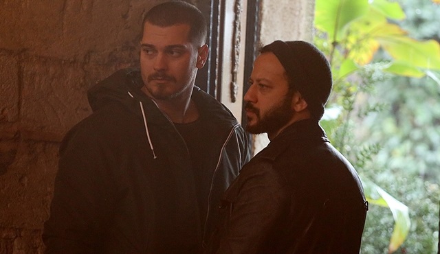 İçerde tüm kategorilerde en çok izlenen dizi oldu!