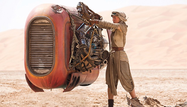 Star Wars: Bölüm VII - Güç Uyanıyor filminden yeni kareler geldi