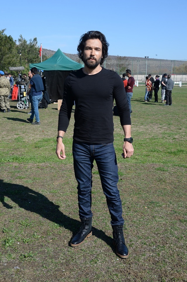 İsimsizler - Set