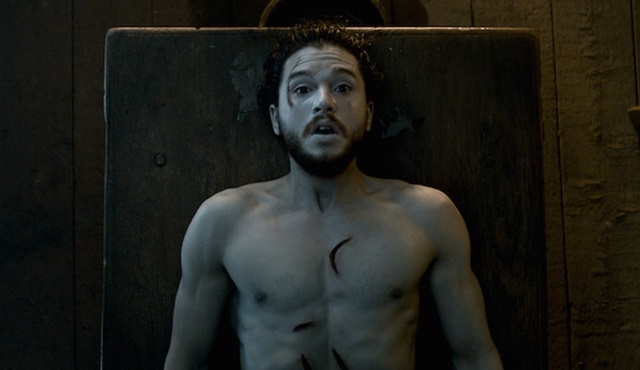 Game of Thrones: Bir dişinin tek masum anı bebeğini kollarına aldığı andır