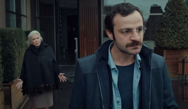 Rahatı Kaçan Ağaç* 