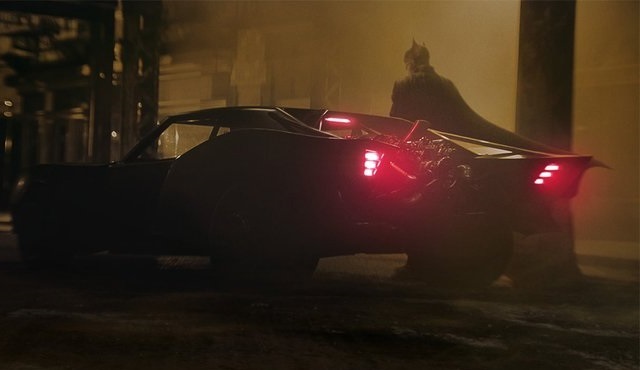 Warner Bros, The Batman ve The Flash'ın vizyon tarihlerini virüs nedeniyle erteledi