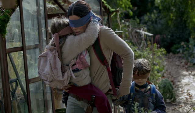 Netflix, Sandra Bullock’lu yeni filmi Bird Box’un resmi fragmanını ve afişini paylaştı!