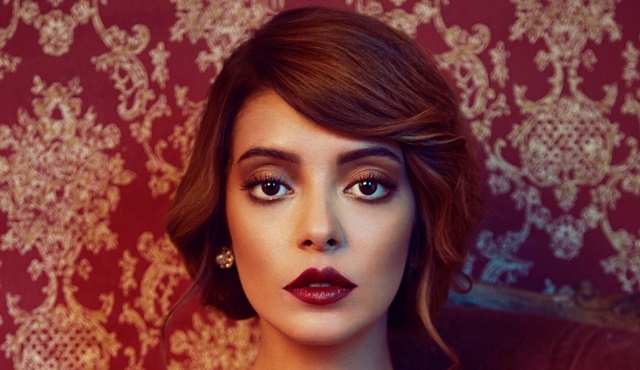Gözleri sihirli küre bir kadın: Selin Şekerci