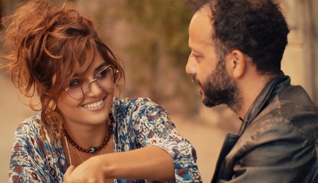 Rıza Kocaoğlu ve Hande Erçel aynı klipte buluştu!