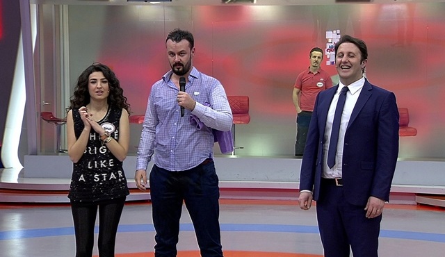 Ben Bilmem Eşim Bilir'de eğlence devam ediyor!