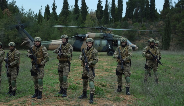 Söz dizisinde Türkiye'de ilk defa TSK’nin bünyesinde yer alan Skorsky helikopter kullanılıyor!