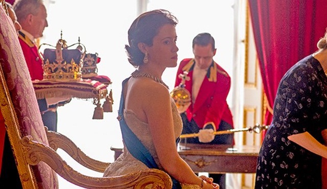 Netflix'in yeni dizisi The Crown'ın resmi posteri ve yeni fragmanı geldi