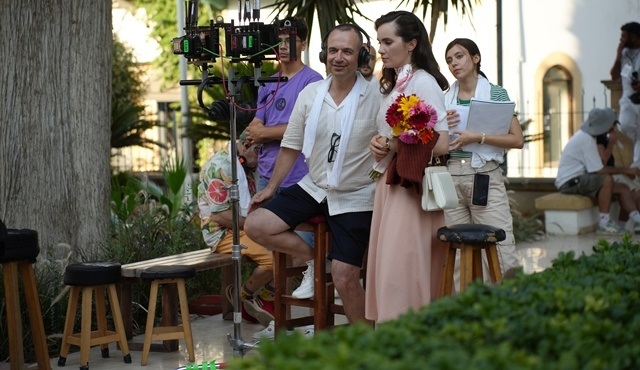 Ayşe Tatile Çıktı filminin setinden ilk kareler yayınlandı!
