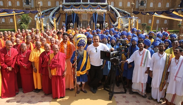 İlk Türk Bollywood filmi ‘Bir Baba Hindu’nun kadrosu açıklandı!