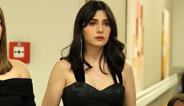 Asude Kalebek, yeni projesi A.B.İ.'yi rolünü anlattı!