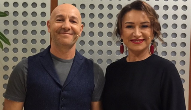 Beyaz Show: Çağan Irmak ve Demet Akbağ'dan canlı performans!