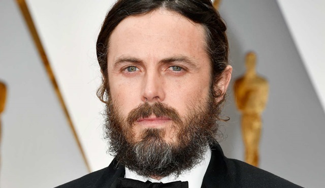 Casey Affleck Oscar'a katılmaktan vazgeçti