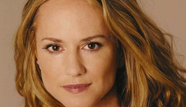 HBO'nun yeni dizisinin başrolü Holly Hunter oldu
