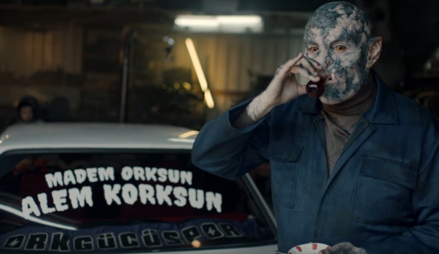 Kokoreçcisiyle, berberiyle, mahalle sakinleriyle Orklar Aramızda: Bright, Netflix'te!
