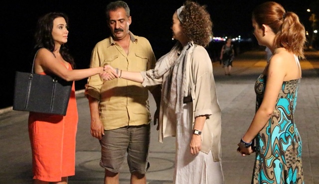 Aşk Zamanı: An old acquaintance messes things up
