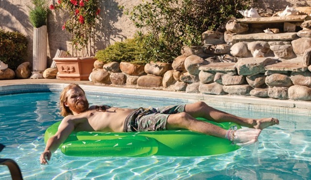 AMC, Lodge 49 dizisine ikinci sezon onayı verdi