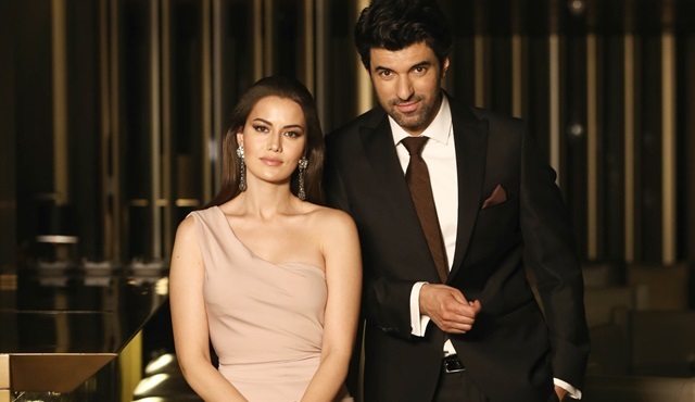 Engin Akyürek ve Fahriye Evcen'den 14 Şubat'a özel kareler!