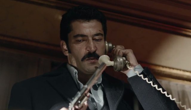 Ne yaparsam yapayım yine de sever misin beni?