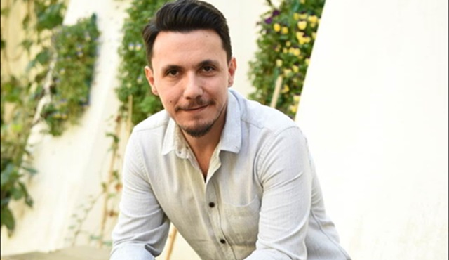 Burak Aksak, Leyla ile Mecnun kitabıyla geri dönüyor!
