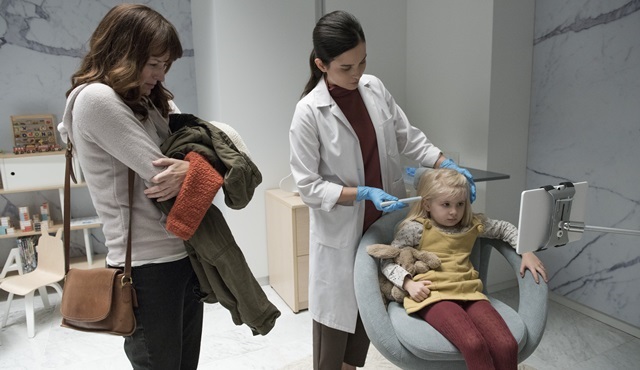 Black Mirror'ın dördüncü sezon bölümlerinden Arkangel'ın kamera arkası görüntüleri yayınlandı!