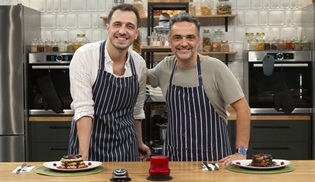 Arda ile Omuz Omuza bu hafta Emrah Altıntoprak’ı konuk ediyor!