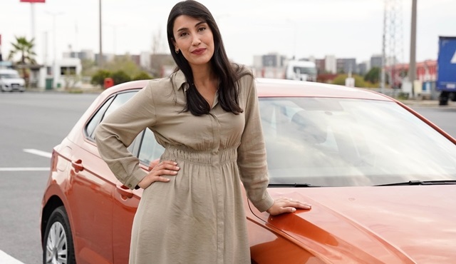 Neslihan Arslan, yeni projesi Güller ve Günahlar'ı anlattı!