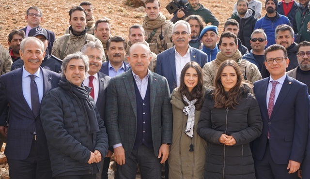 Dışişleri Bakanı Mevlüt Çavuşoğlu, Nöbet dizisinin setini ziyaret etti!