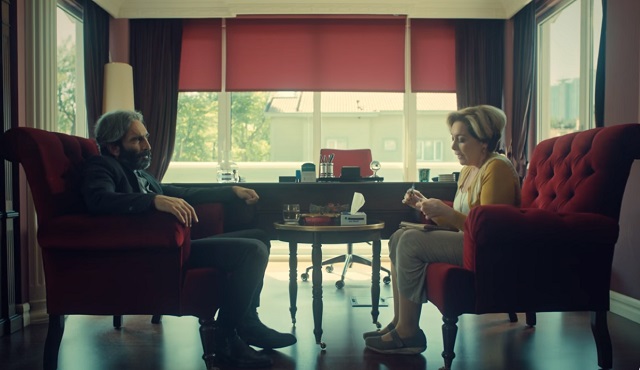 'Haklı olmak yerine mutlu olmayı seçebiliriz'*