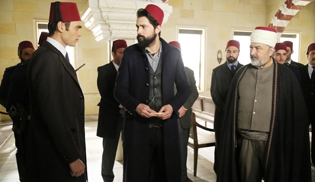 Filinta Mustafa, düşmanların oynadığı oyunların farkına varıp uyanıyor!