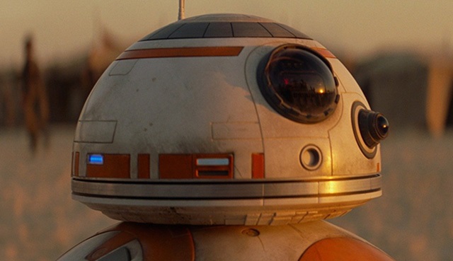 Star Wars: Bölüm VII - Güç Uyanıyor filminden yeni kareler geldi