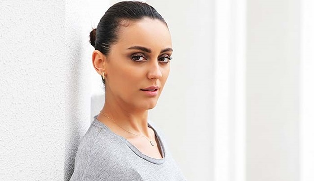 Survivor 2016'da açıklanan son isim Ebru Öztürk oldu!