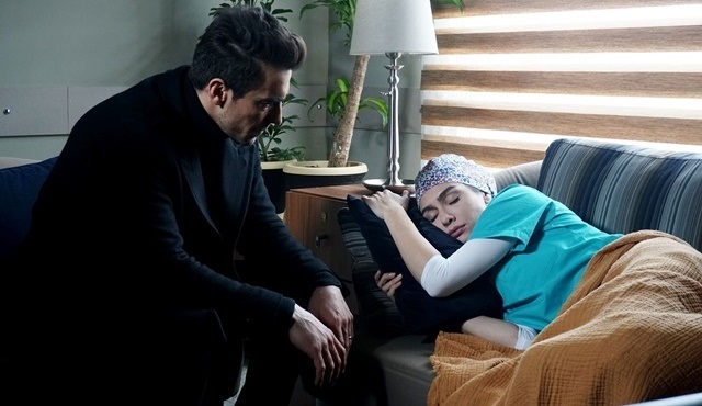 Siyah Beyaz Aşk: Sevmek; tek kalp, tek gönül, tek beden olmaktır!