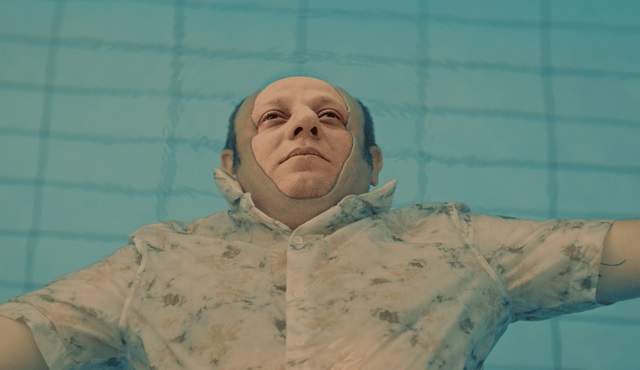 Onur Ünlü'nün Bomboş filmi 8 Kasım'da Netflix Türkiye'de!