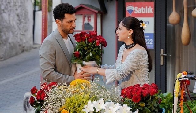 Güller ve Günahlar setinden ilk kareler yayınlandı!