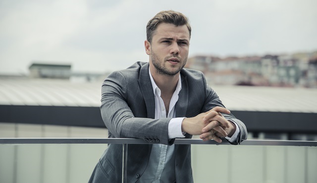 Tolga Sarıtaş, Emmy Ödülleri töreni için Amerika’ya gidiyor!