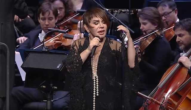 The Royal Philharmonic Orchestra Sezen Aksu şarkılarını yeniden yorumladı!