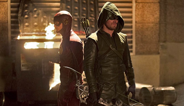 Arrow ve The Flash'ın yeni ortak bölümünden ilk fotoğraf geldi