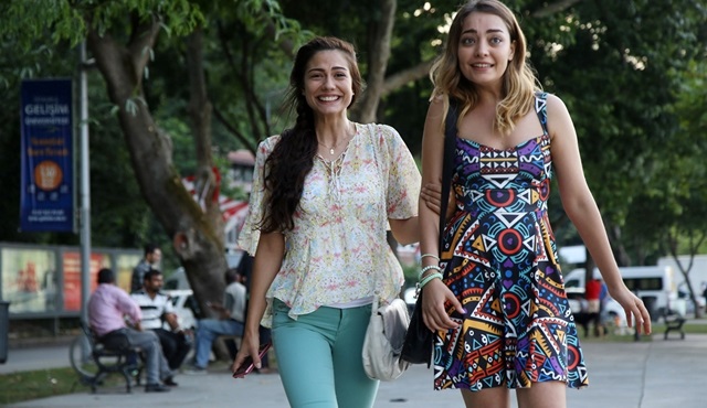 Çarşamba akşamının birincisi: Çilek Kokusu