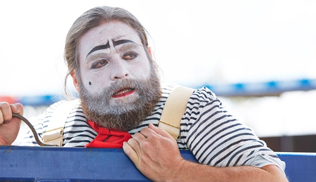 Baskets, 2. sezon onayı aldı
