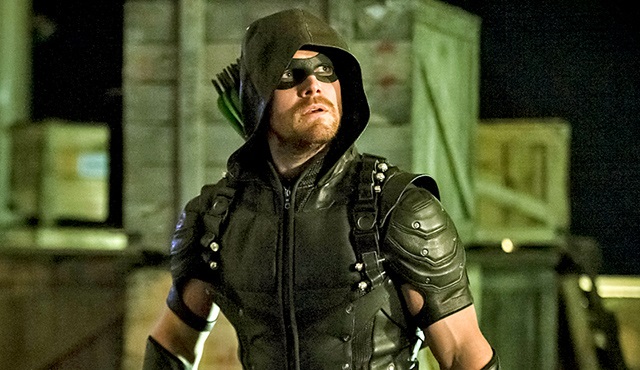 Oliver Queen'in geleceğini Legends of Tomorrow'da göreceğiz