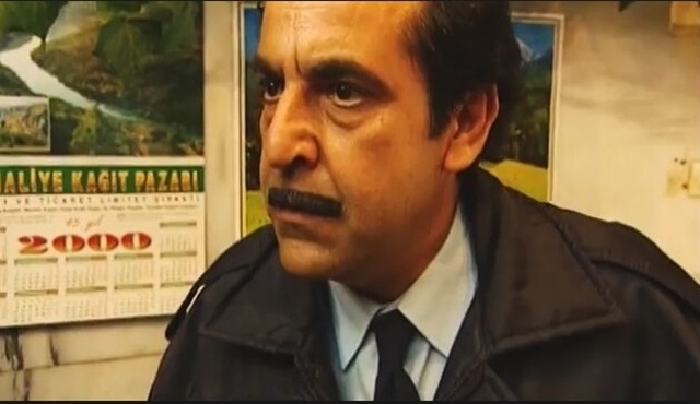 Zaman içinde yolculuk: Diziler arasında hediye zinciri!